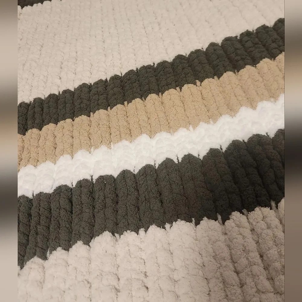 Custom Hand Knit Blanket - Picture 7 of 17